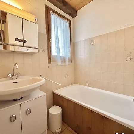 Cabine, 4 Pers. - Balcon, Parking Prive, A 100m Des Pistes Et Commerces - Fr-1-595-77 Crest-Voland